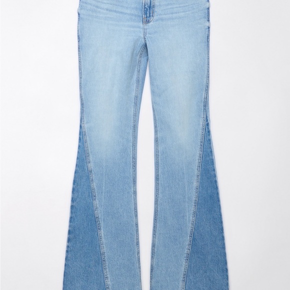 American Eagle Outfitters Light Blue Flare Jeans - Picture 3 of 7
